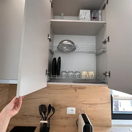 Matisse No26 - One Bedroom With Parking